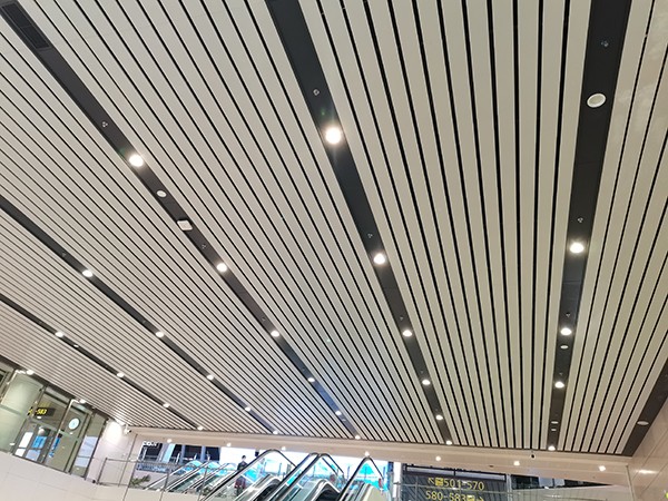 消防智能疏散系統(tǒng)：復(fù)雜建筑中的疏散利器還是難題？